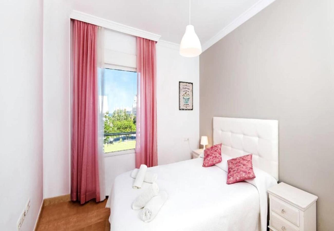 Apartment Jabega - 4 Minutes From The Torremolinos