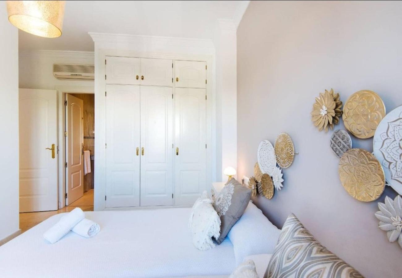 Jabega - 4 Minutes From The Torremolinos